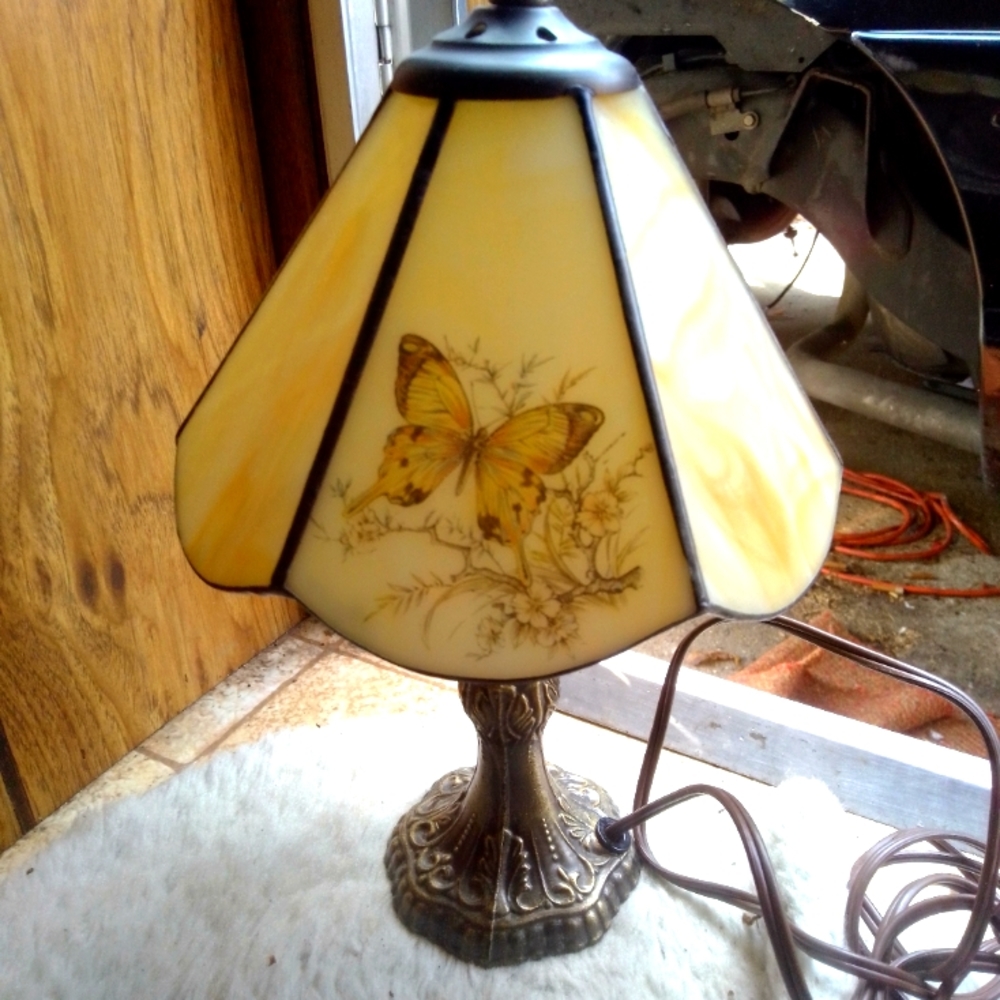 Vintage slag glass lamp